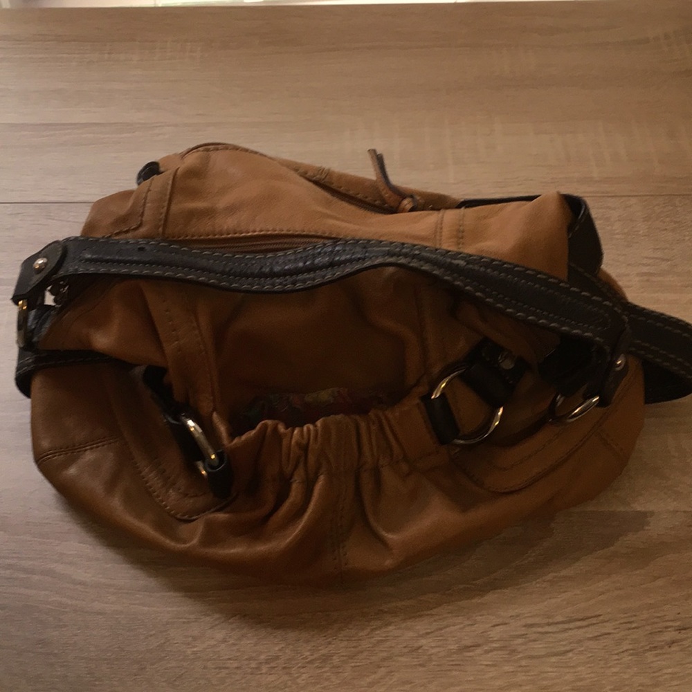 Tignanello purse. Leather body. Fully lined.